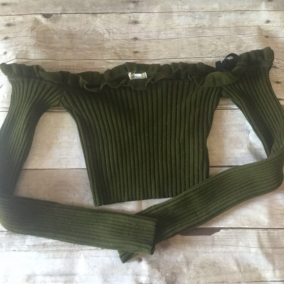 Crop top - Picture 1 of 4